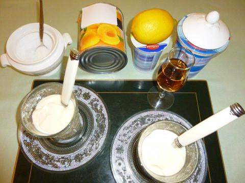 Buttermilch-Aprikosen-Eis