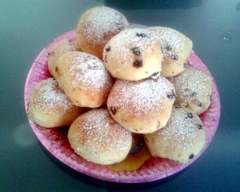 Sweet Sandwiches with Chocolate Chips