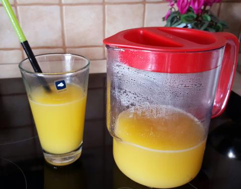 Pineapple juice by Mariella