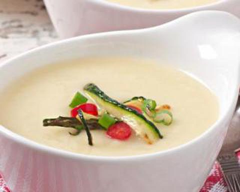 Light zucchini soup with Laughing Cow (cheese) by Michèle